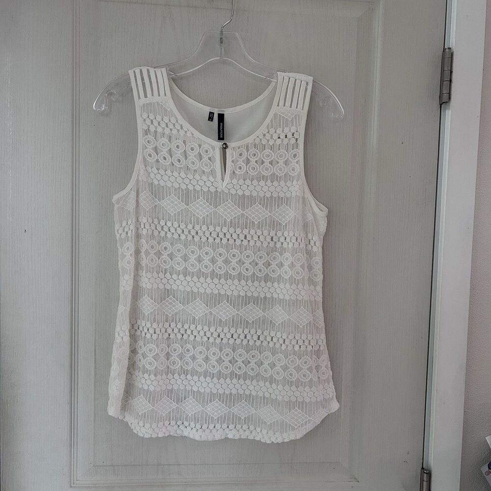 Maurices Cream Lace Boho Tank Top Medium Keyhole Neck Geometric Crochet
